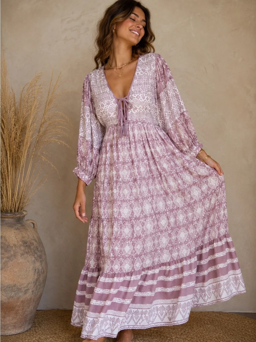 maternity dress for bridal shower guest MARI GABRIEL Baby Wedding Bodycon Black while lightly structured shoulders Duration:4 Day Garden Bloom White Floral ICA VIP Festival